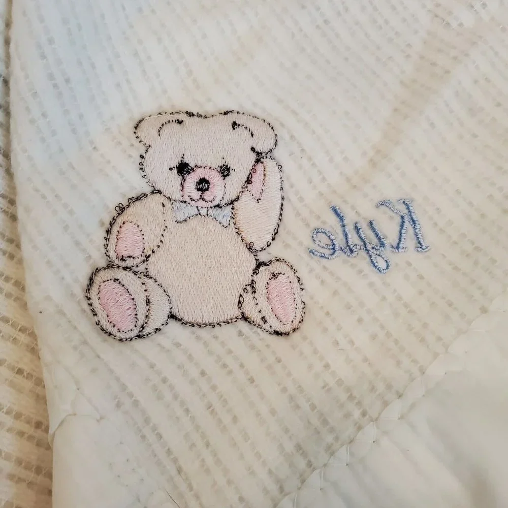 Vintage Beacon White Waffle Weave Baby Blanket Nylon Trim Teddy Bear Kyle 50x33‎
